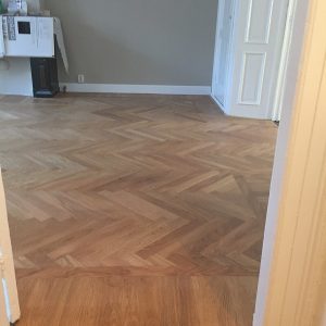 in almelo de vloer gaschuurd